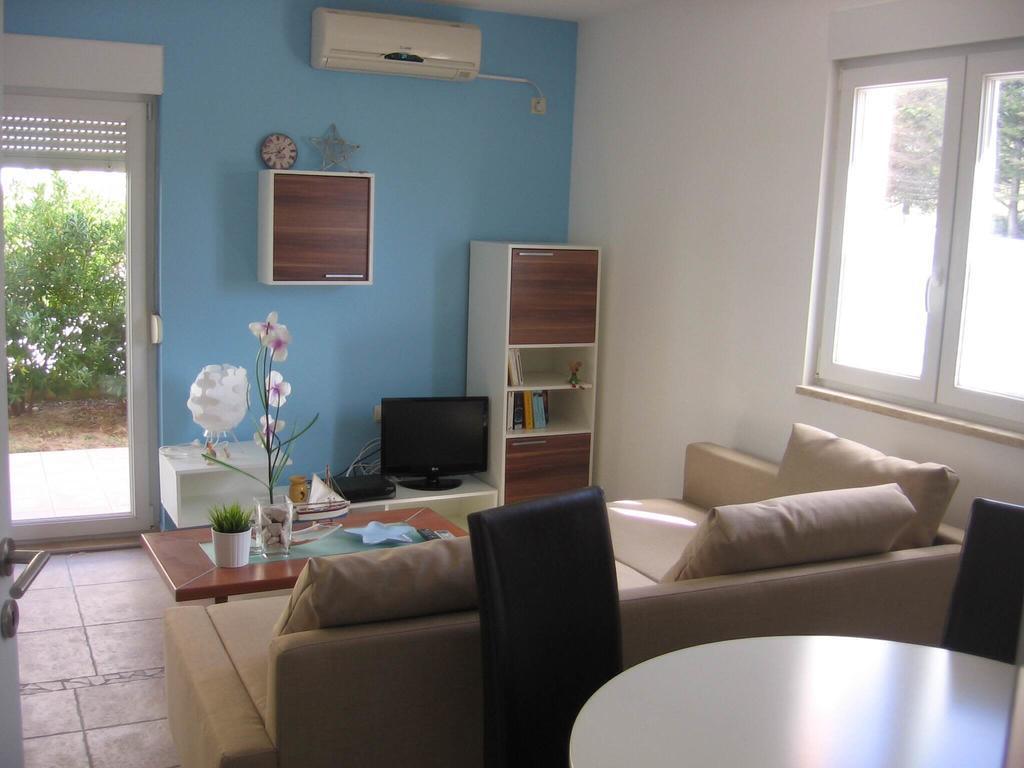 Apartment Marina ラブ 部屋 写真